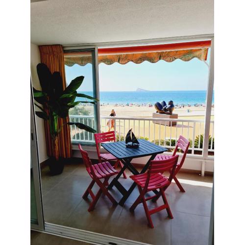 Renovated front poniente beach 4 pax wifi