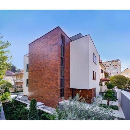 Residence by Vestibul Palace