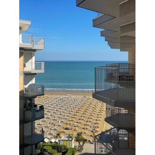 RESIDENCE CENTRO COMMERCIALE - WALTERIGATO Apartments SOLO PER FAMIGLIE