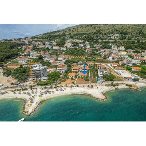 Residence G Holiday Home