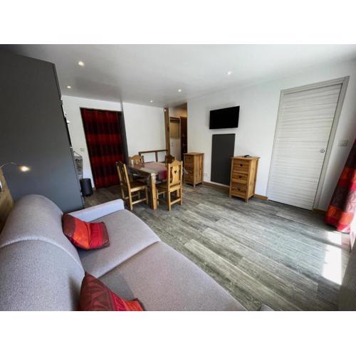 Résidence Oisans - Studio pour 4 entierement rénové ski aux pieds au coeur des Ménuires MAE-5514