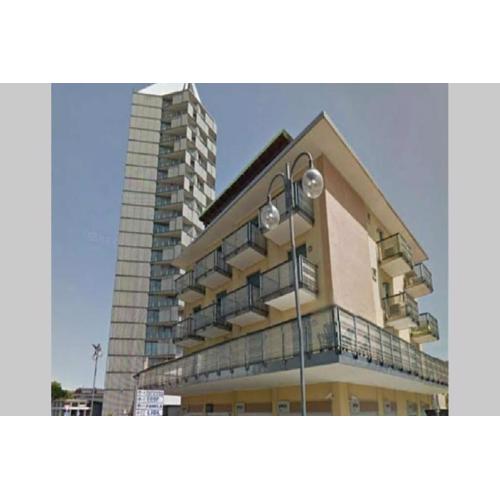 RESIDENCE QUITO PIAZZA MAZZINI 150m dal mare e vicino Pista Azzurra