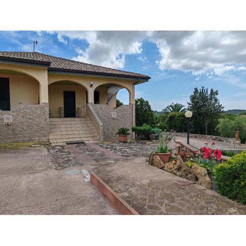 Residenza Carrabuffas - La ginestra
