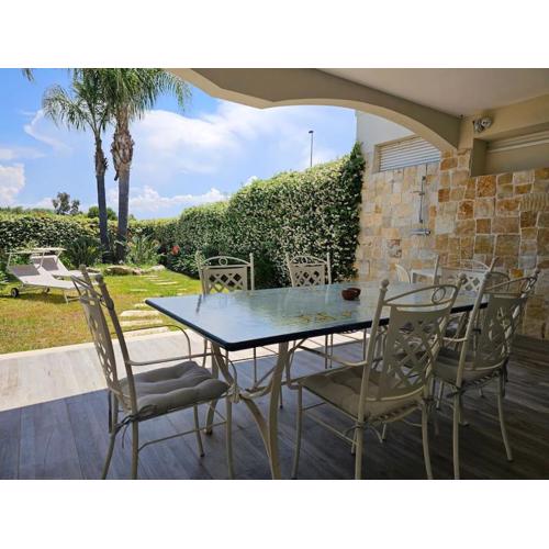 Residenza Lamandia - private villa by MONHOLIDAY