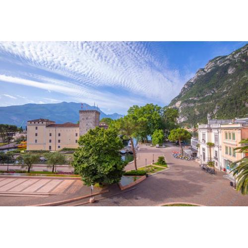 Residenza Rocca del Lago 3 - Happy Rentals