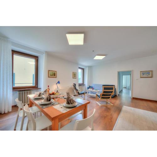 Residenza Rocca Del Lago 4 - Happy Rentals