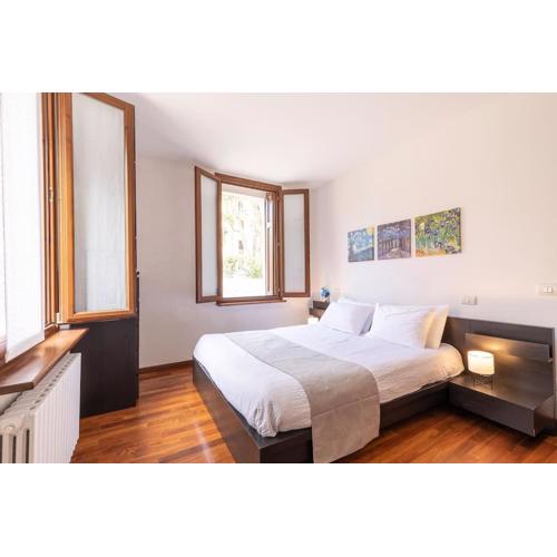 Residenza Sirtori free parking