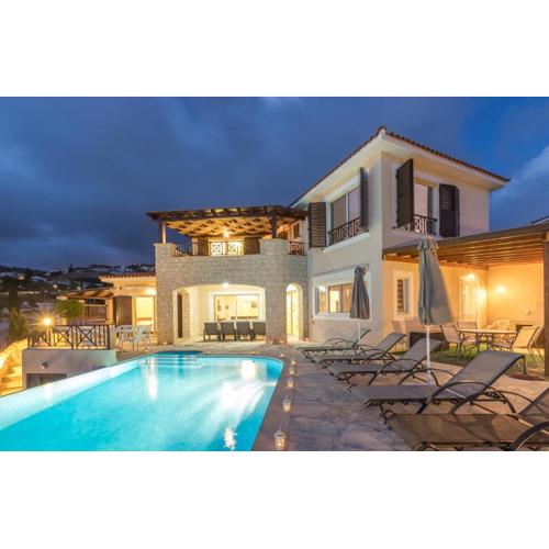 Resitour - Perneri Four Bedroom Villa