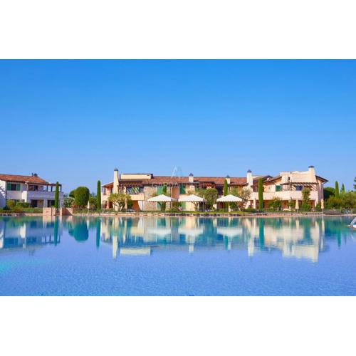 Resort Apartment - Borgo esclusivo con Piscine e Campi sportivi