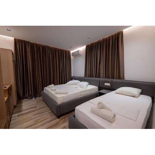 Rest Hour Hotel