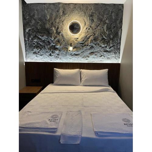 Rever Hotel