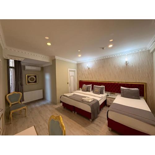 RHYTHM HOTEL