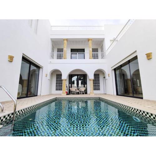 Riad De Charme avec Piscine et Jardin