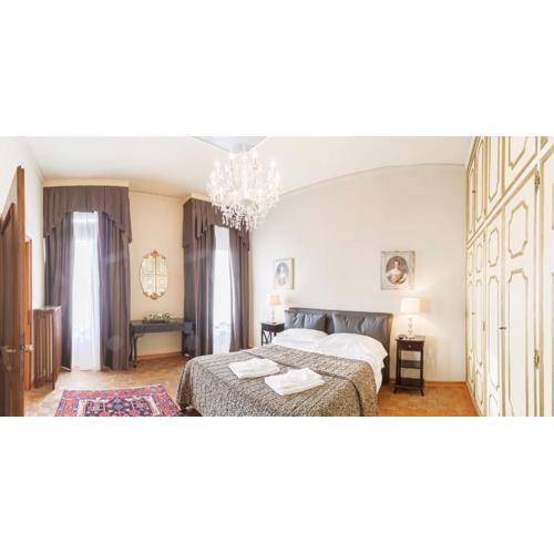 Rialto Canal View With Terrace and Balcony by Wonderful Italy
