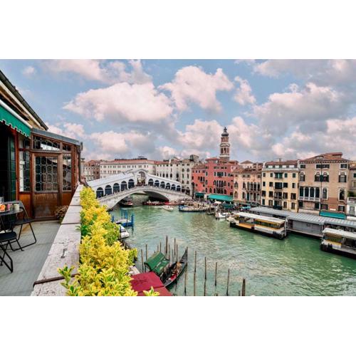 Rialto Terrace on the Grand Canal