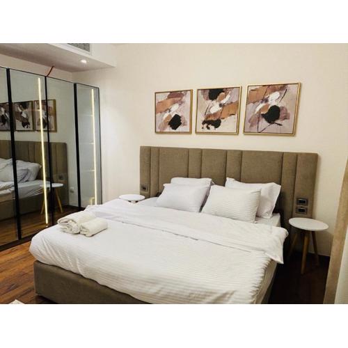 RICH HOME 2BR with Garden