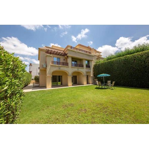 Rihana Villa studios