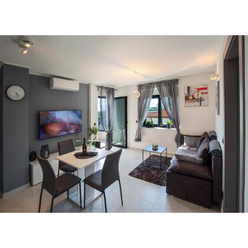 Rijeka Relax Apartment with parking