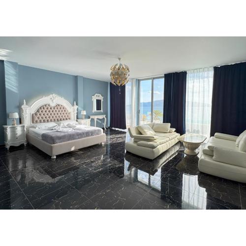 Rio Apartments 1