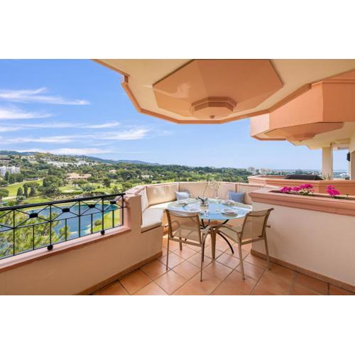 Río Real Vista Golf, by Homing U