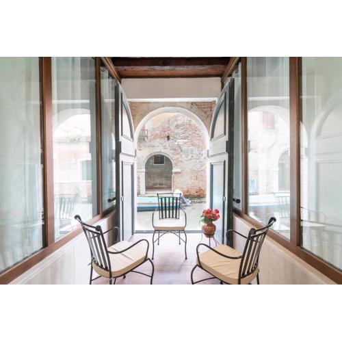 Riva Palace Apartments by Wonderful Italy
