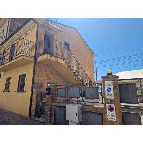 RivaGialla - Parking - Aria condizionata -