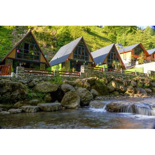 River Bungalov