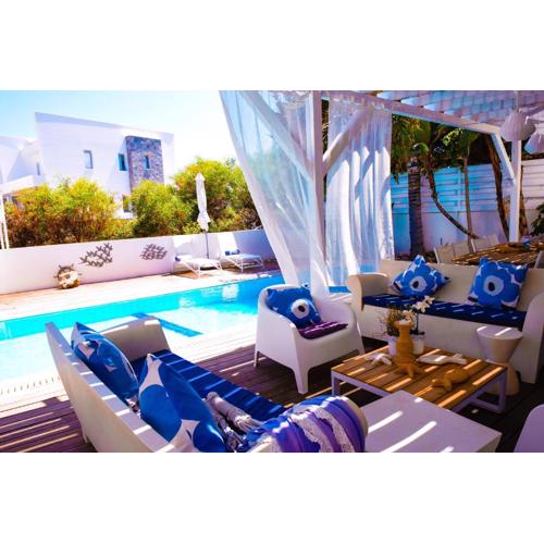Riverland beach villa