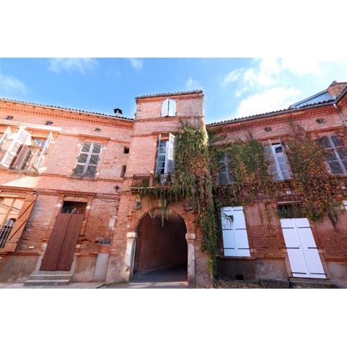 Riverside Toulouse (Renaissance)
