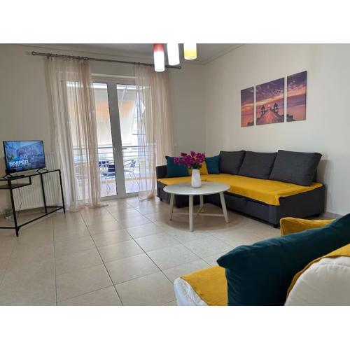 Riviera beach, seaside spacious apt.