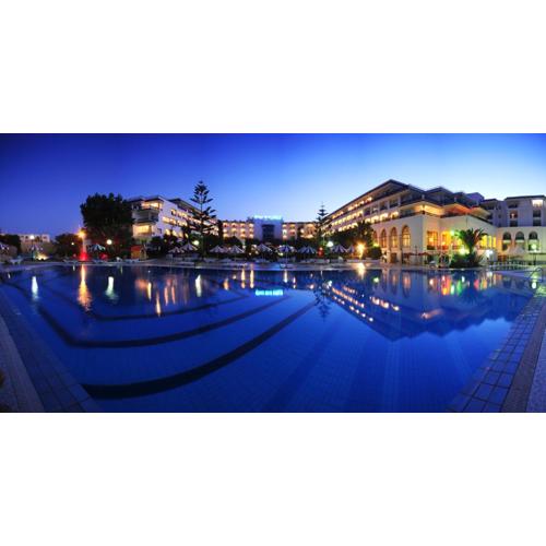 Riviera Hotel - Family only