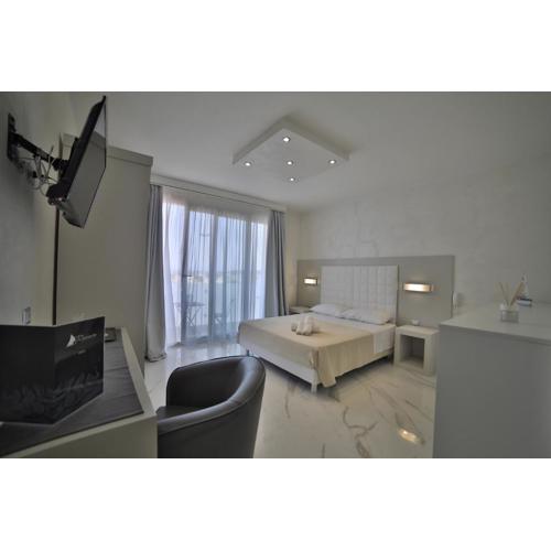 Riviera Luxury Rooms