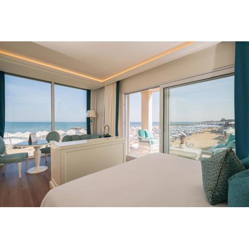 Riviera Resort Hotel