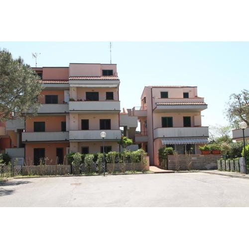 Roberta Apartment