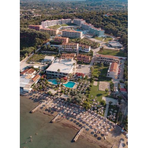 Robolla Beach Aparthotel