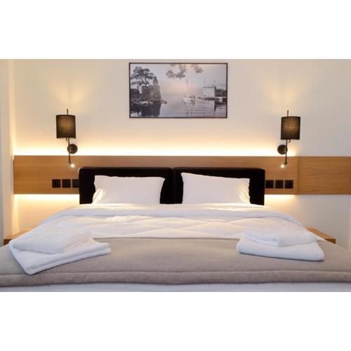 Roloi suites