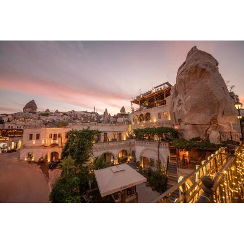 Roma Cave Suite