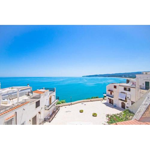Romantic Apartment in Vieste - 40 m² with Sea View