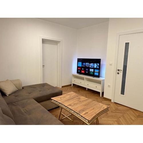 Romantic City Central Apartment