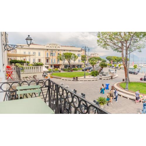 Romantic Coast View - Italian Homing