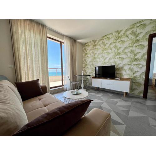 Romantic Getaway 1-BD Apartment with Sea View by Flat Mаnаger