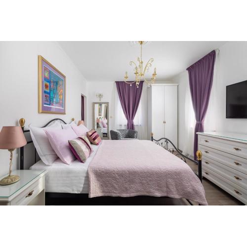Romantic Luxury Rooms