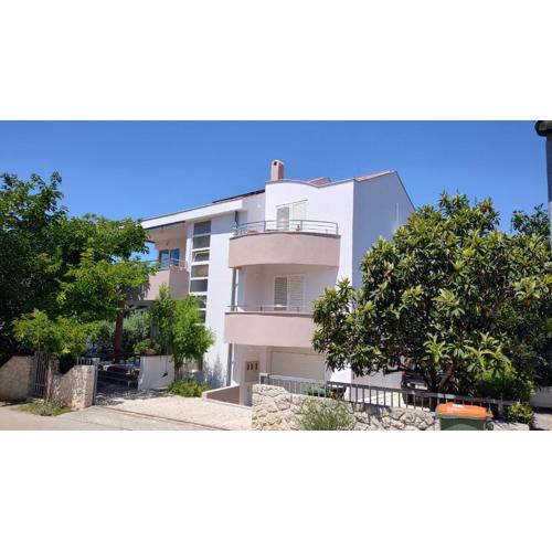 Romantic Oasis Apartments