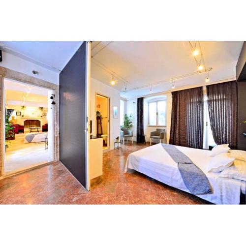 Romantic Rooms Gena