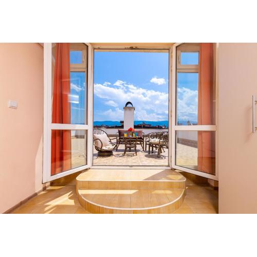 Roof top terrace maisonette