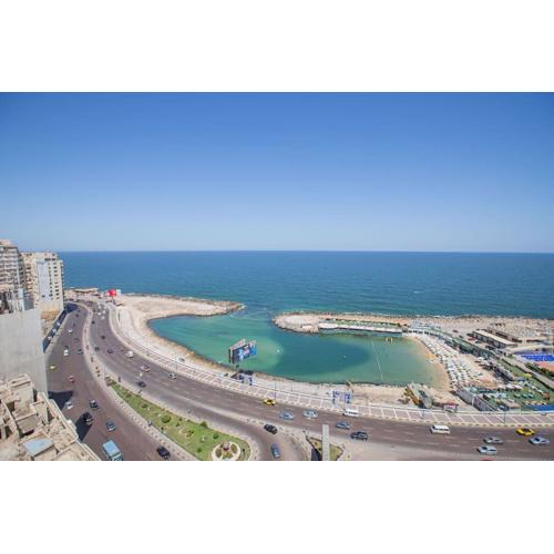 Rooftop Beachfront Apartment