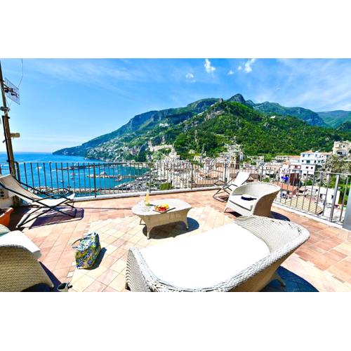 Rooftop flat in Amalfi