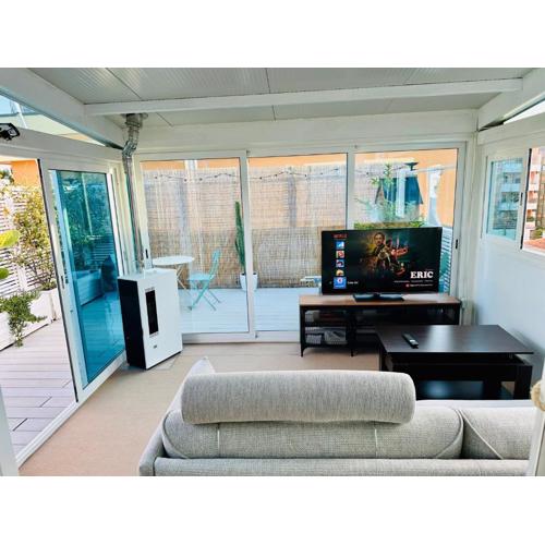 ROOFTOP-MarinaCentro-Unique-Beach-Fun-Smart-LoveApt-Train-Park