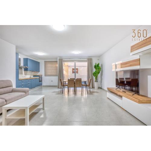 Rooftop Pool Sensations Apartments all with WIFI and AC by 360 Estates