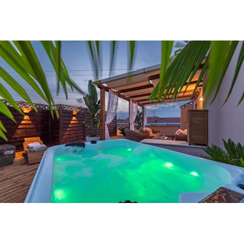 RoofTop SeaLaVie, Viareggio Jacuzzi e terrazza privata